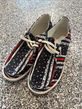 Kids Black & Red Star-Striped Casual Shoes